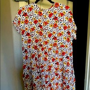 *NEVER WORN* Ditzy Floral Crew-Neck Babydoll Dress